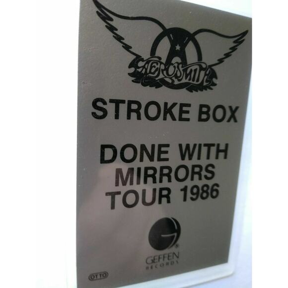 Aerosmith Done With Mirrors Backstage Concert Pass Original Hard Rock Stroke Box - Picture 3 of 4